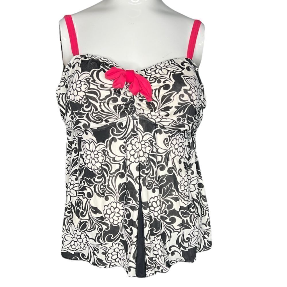Fit 4 U size 10 tankini swim top with pink accents